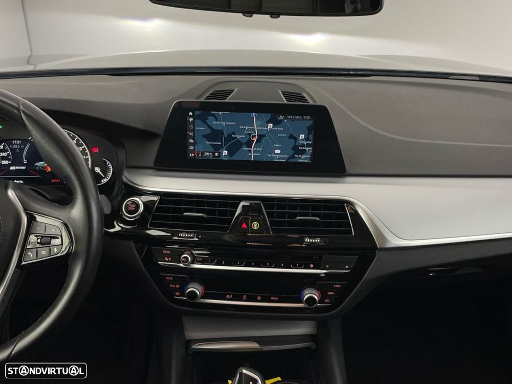 BMW 530 e iPerformance - 15