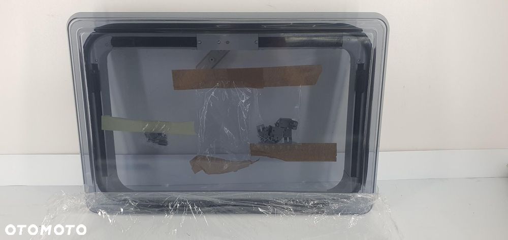 OKNO DACHOWE KAMPER REMIS REMI TOP 700X450 MERCEDES HYMER 700X450 - 6