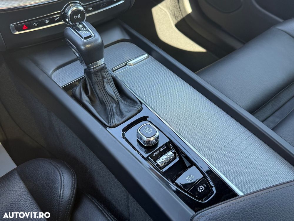 Volvo XC 60 D4 Geartronic Inscription - 17