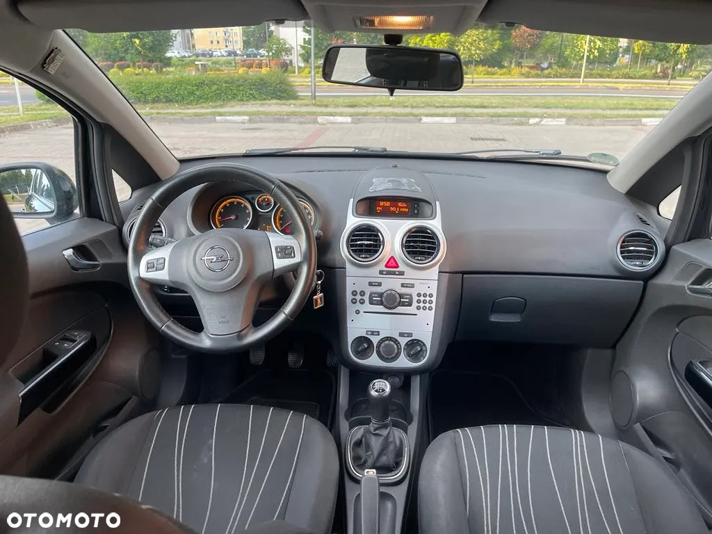 Opel Corsa 1.2 16V Enjoy - 13