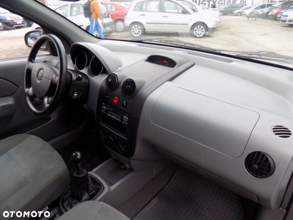 Chevrolet Aveo - 7