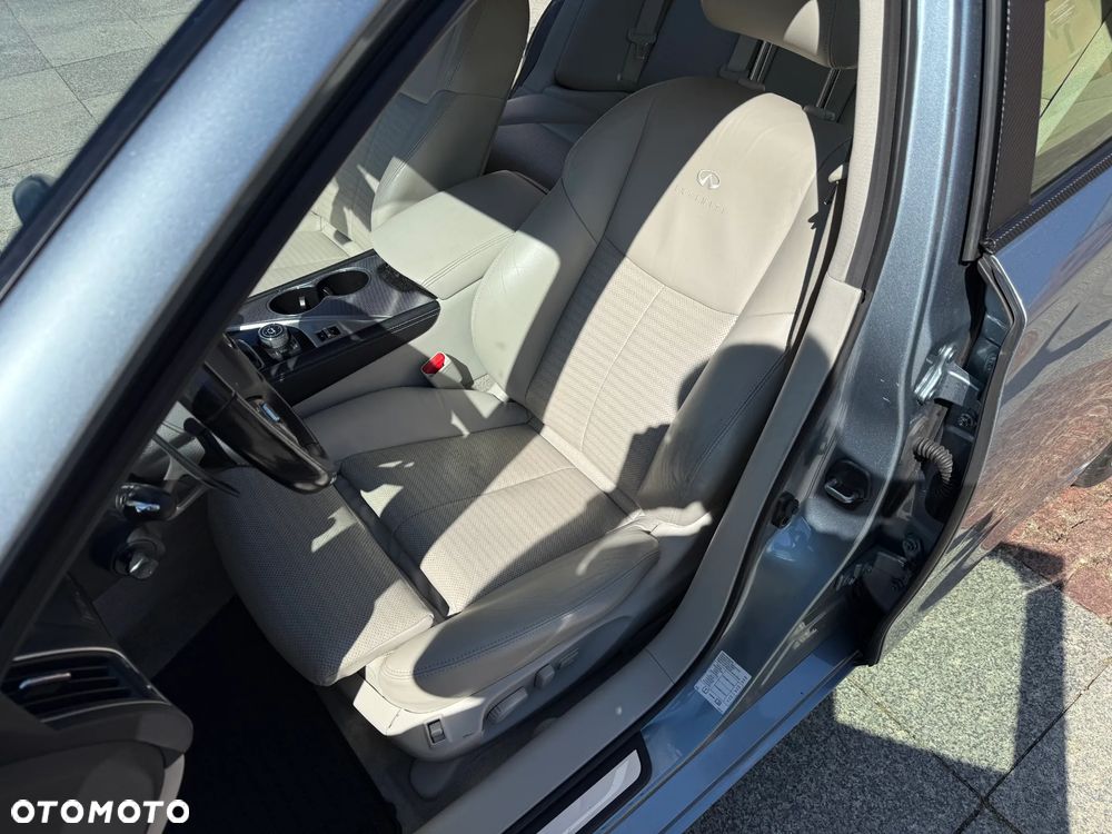 Infiniti Q50 Q50S Hybrid Sport Tech AWD - 14