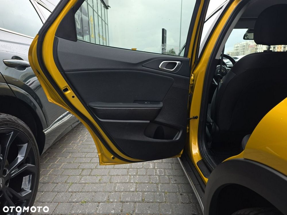 Kia XCeed 1.5 T-GDI M - 12