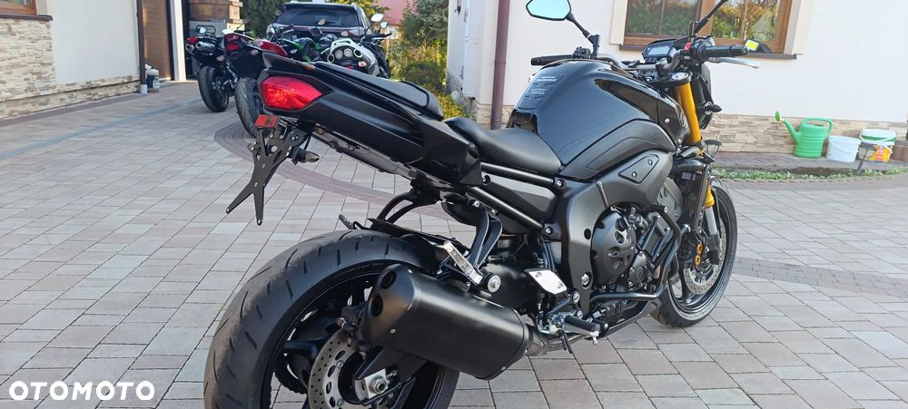 Yamaha FZ8 - 6