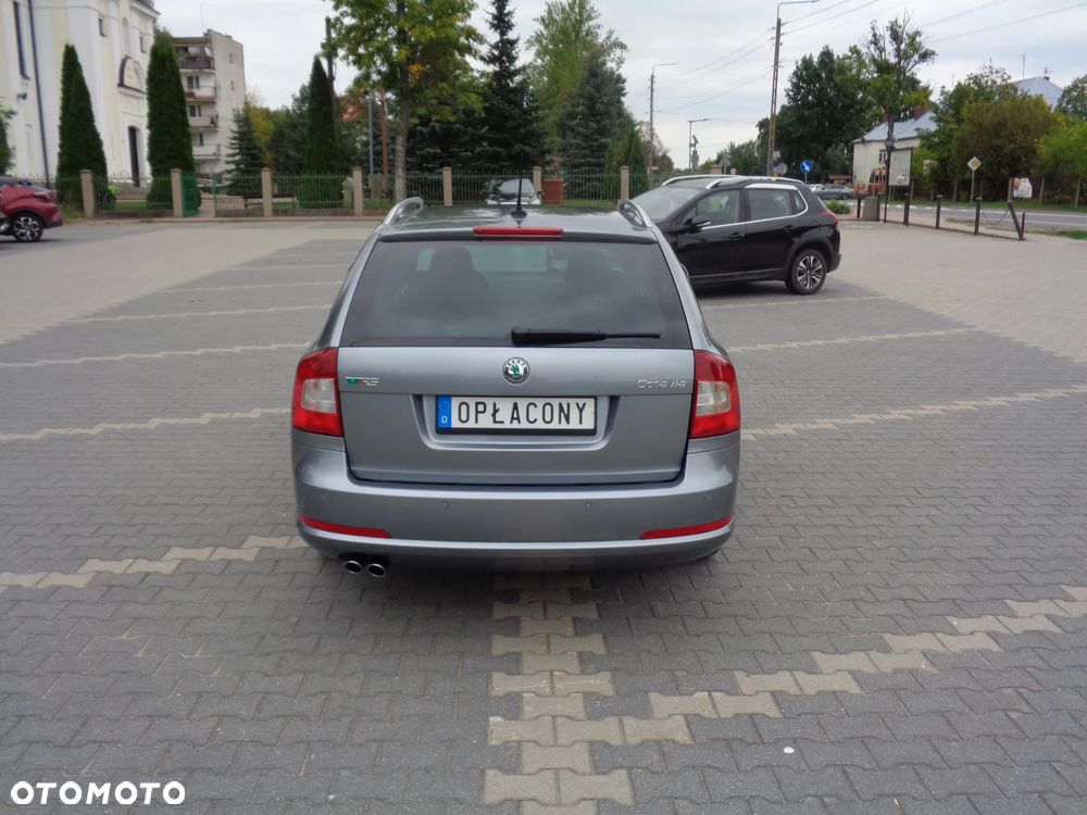 Skoda Octavia 2.0 TDI CR DPF RS - 12