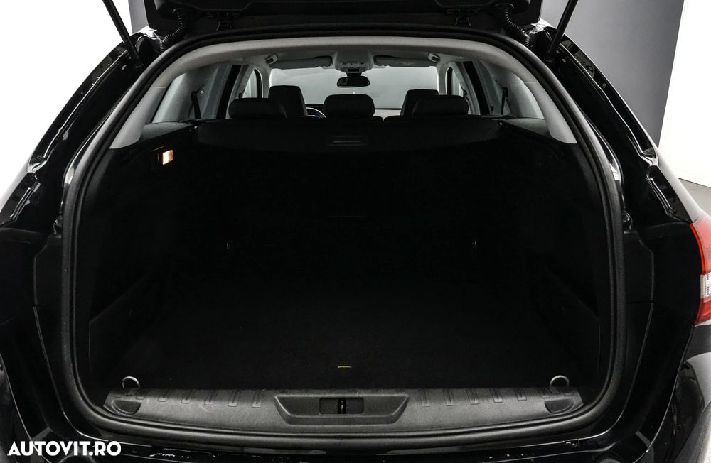 Peugeot 308 BlueHDi 130 EAT8 Black Edition - 23