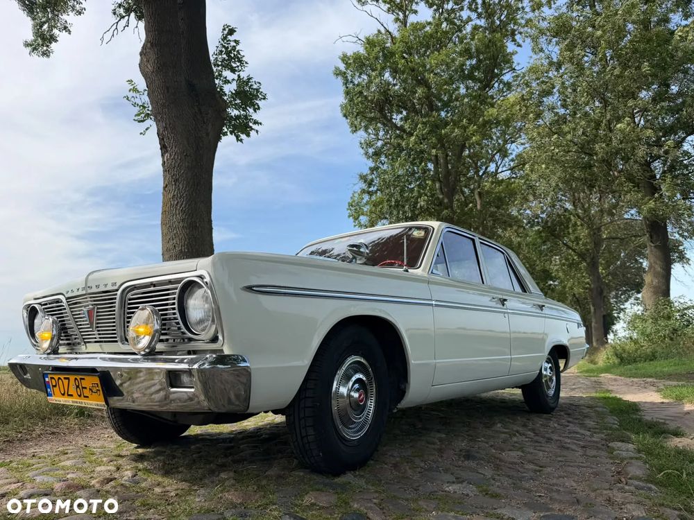 Plymouth Valiant - 16