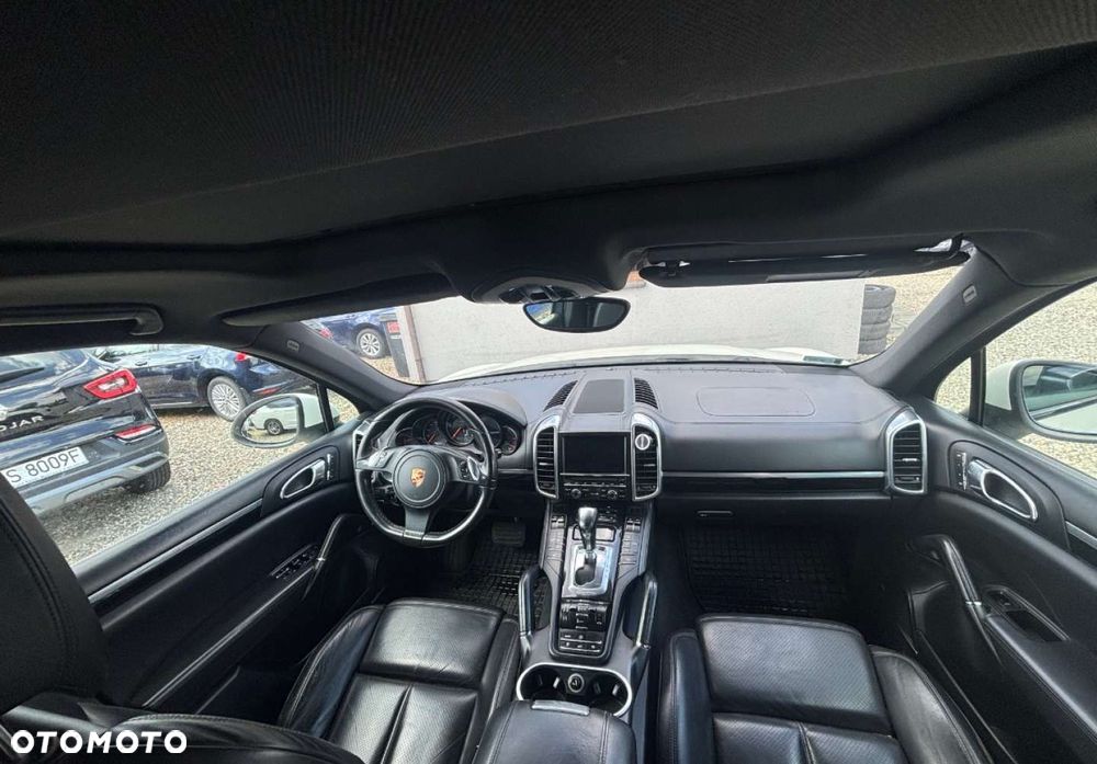 Porsche Cayenne - 16
