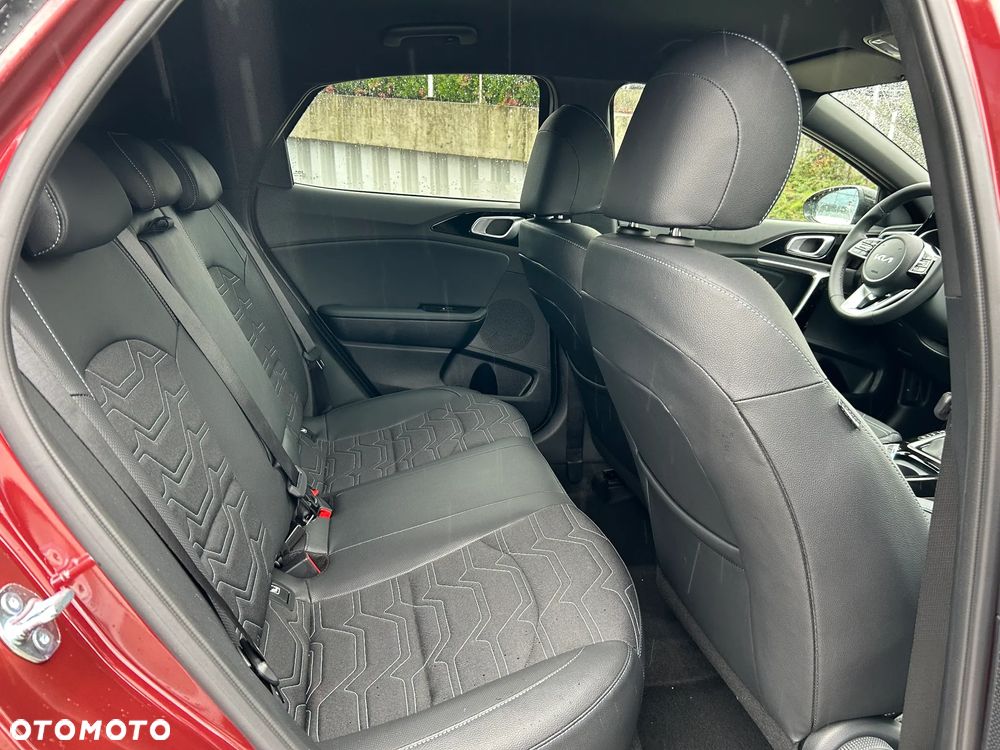 Kia XCeed - 16