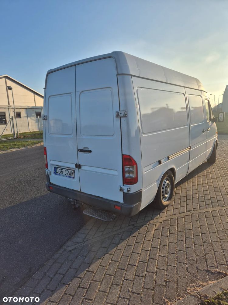 Mercedes-Benz Sprinter - 10