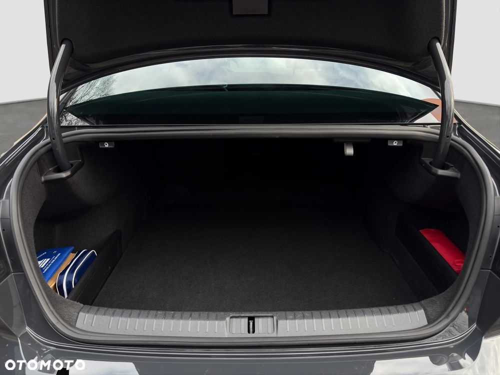 Volkswagen Passat 2.0 TSI Elegance DSG - 23