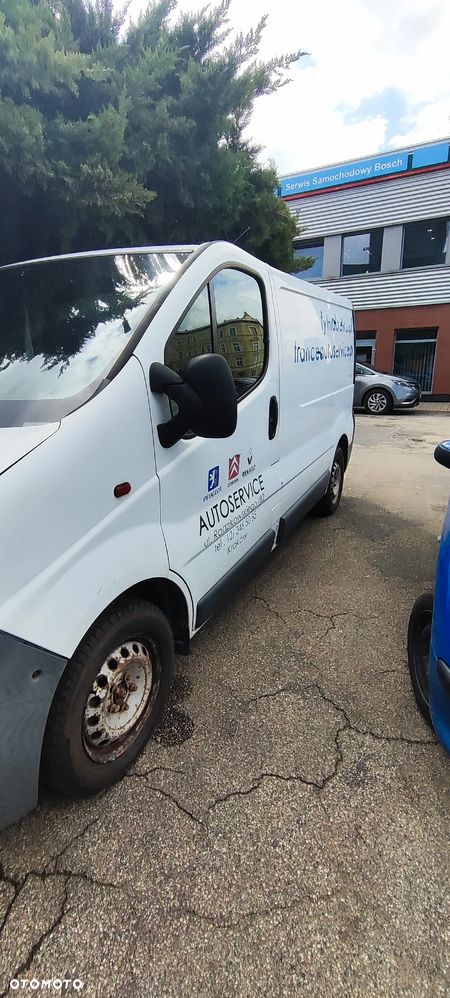 Renault TRAFIC - 2