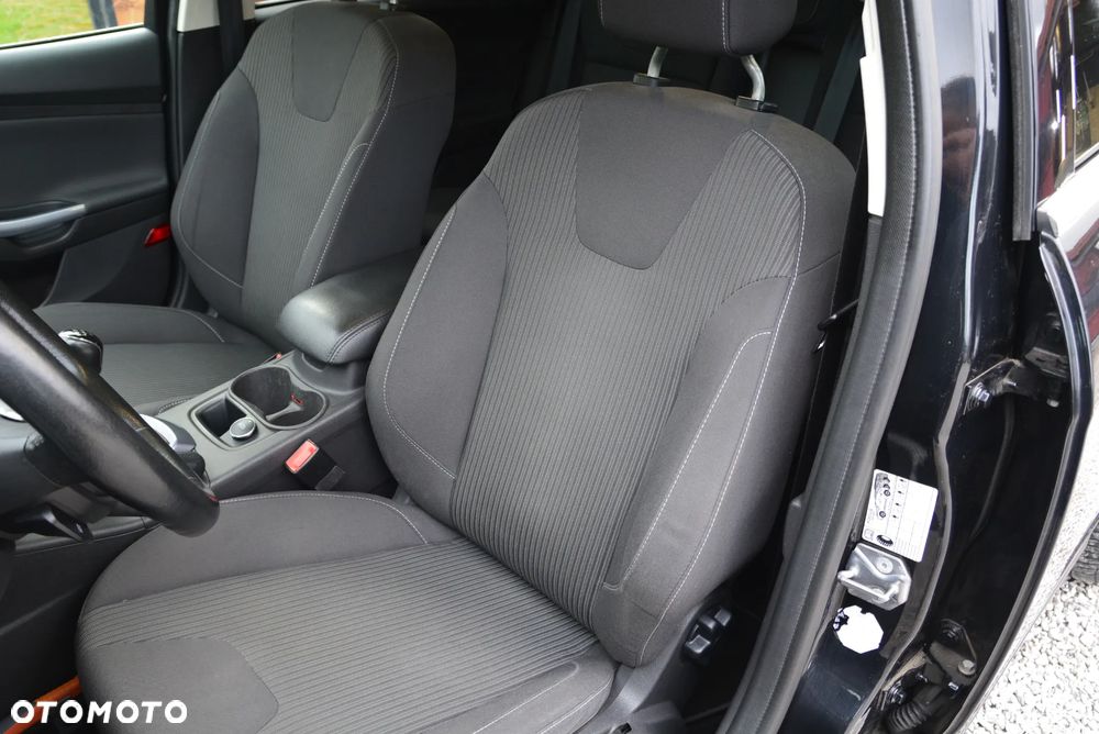 Ford Focus 1.6 EcoBoost Titanium - 34