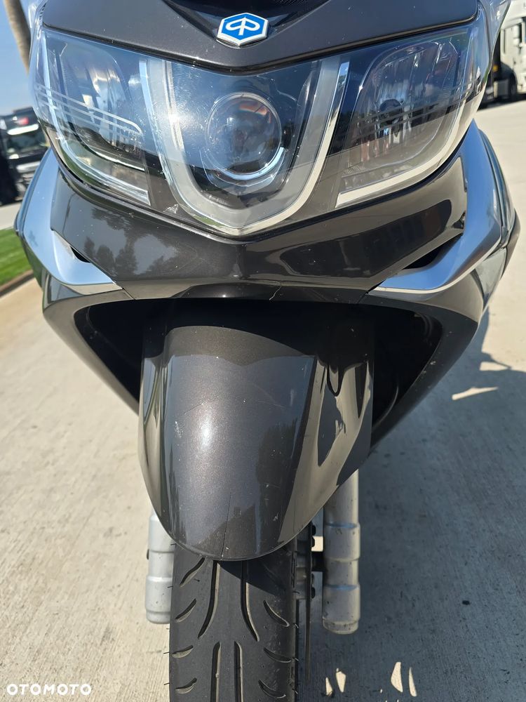 Piaggio X10 - 7