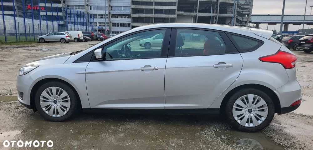 Ford Focus 1.6 Trend PowerShift - 2