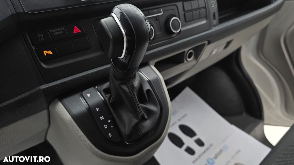 Volkswagen Transporter - 17