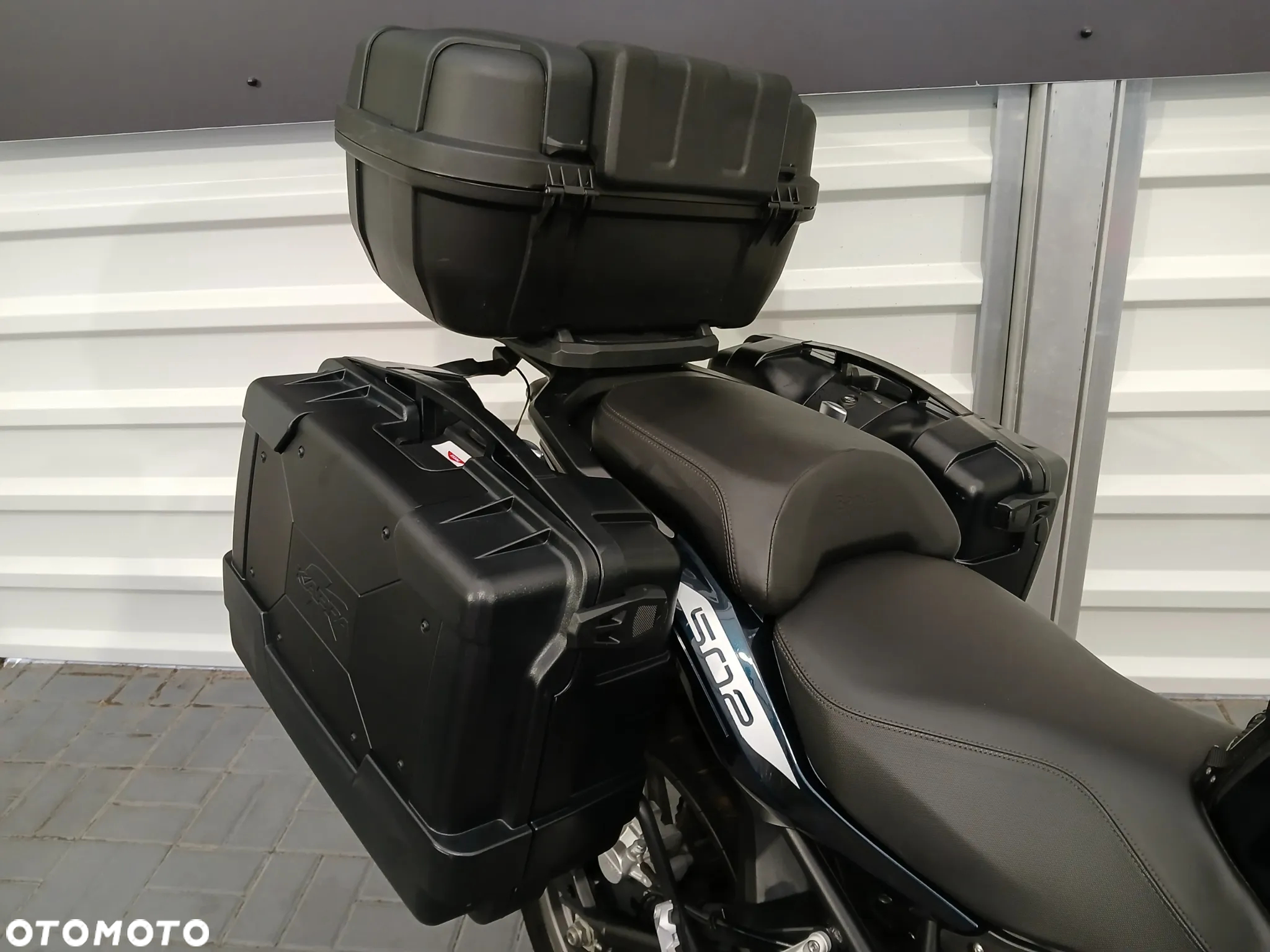 Benelli TRK 502 - 10