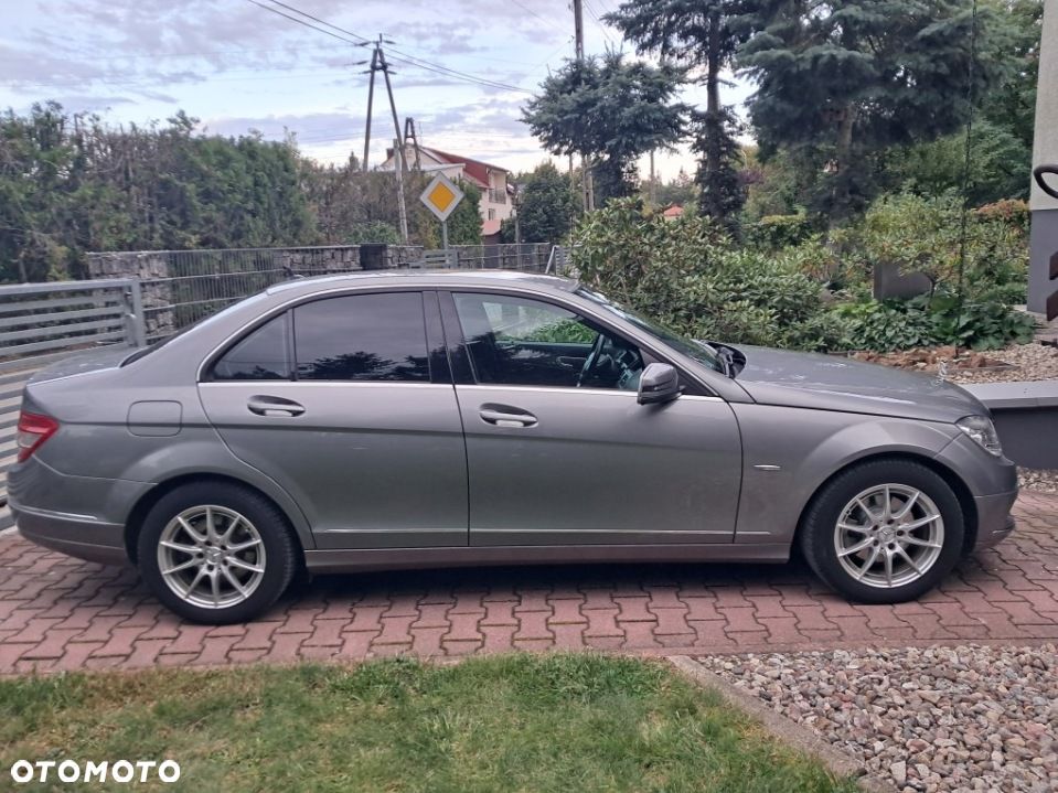 Mercedes-Benz Klasa C 220 CDI DPF Automatik BlueEFFICIENCY Elegance - 8