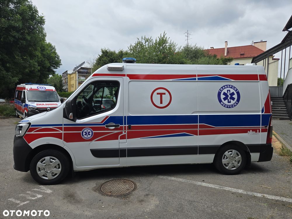 Renault Master Ambulans karetka gwarancja - 4