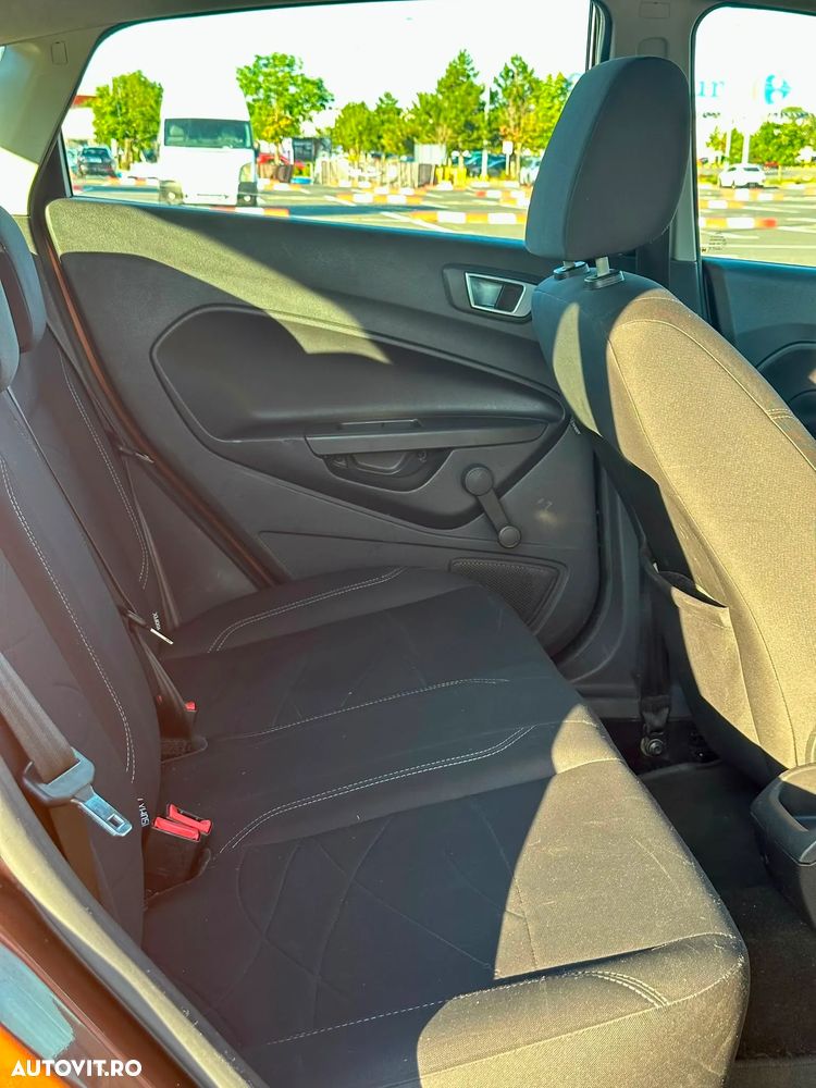 Ford Fiesta - 12
