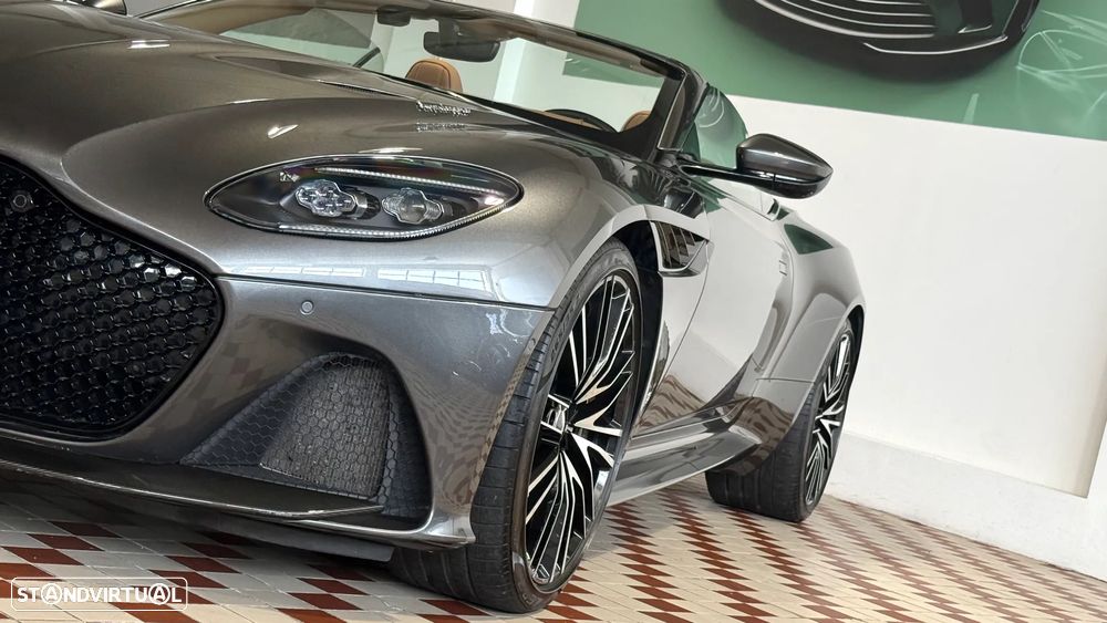 Aston Martin DBS Volante Superleggera - 8