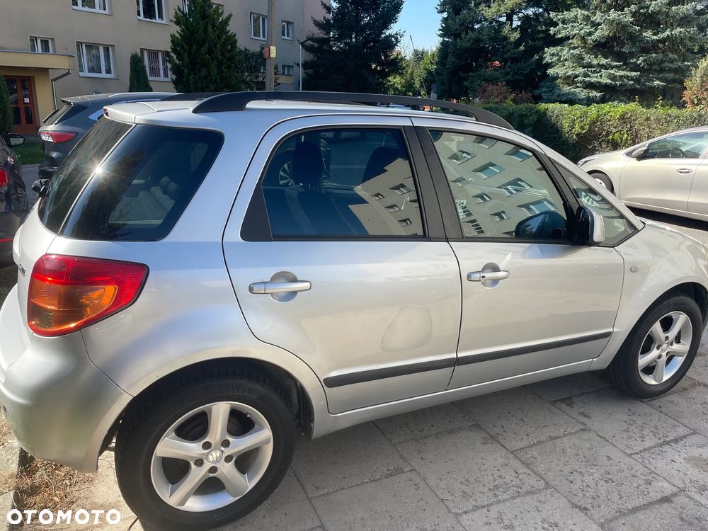 Suzuki SX4 - 4