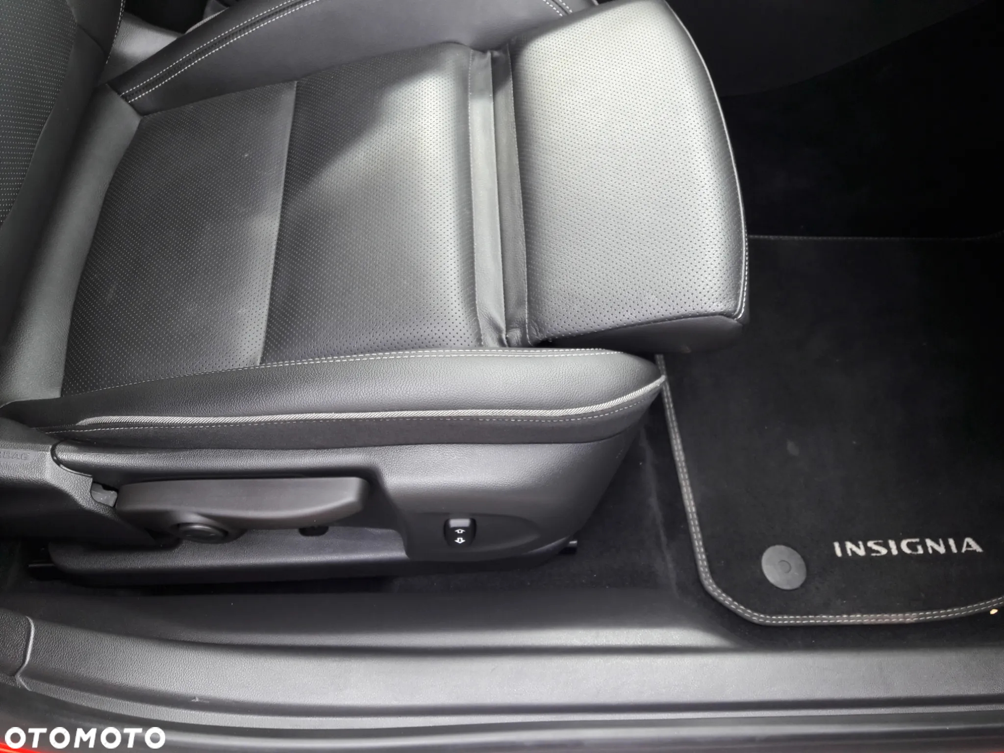 Opel Insignia 2.0 T 4x4 Exclusive S&S - 21