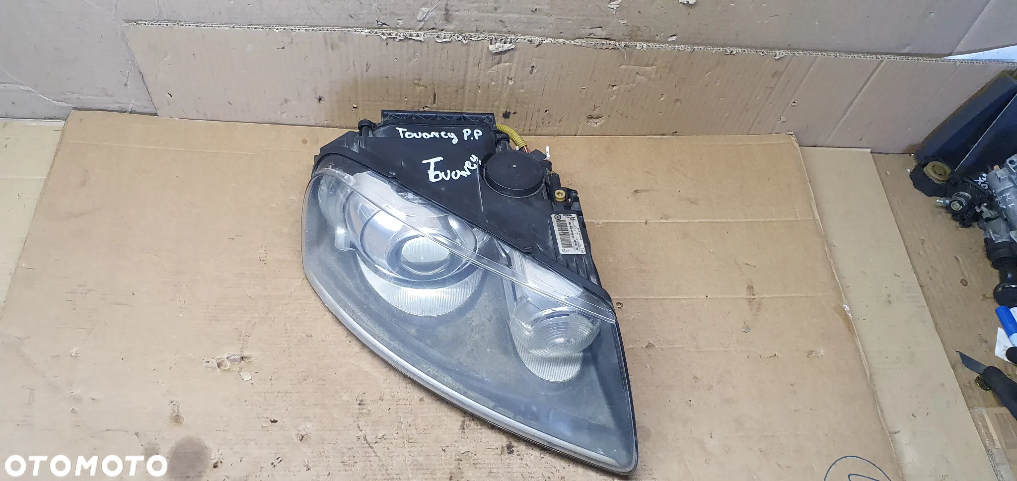 Lampa prawy przód przednia prawa XENON VW Touareg 7L6941016CM - 5