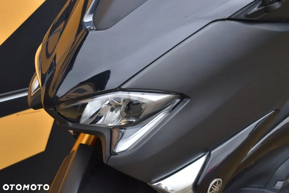 Yamaha Tmax - 24