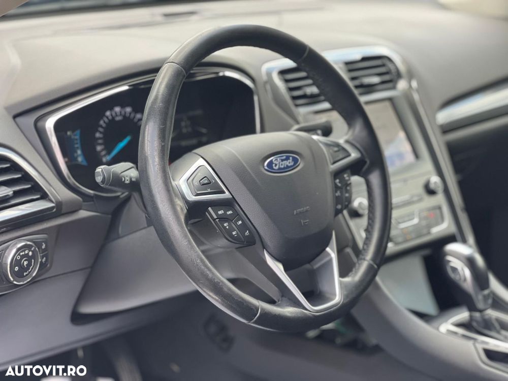 Ford Mondeo 2.0 HEV Titanium - 11