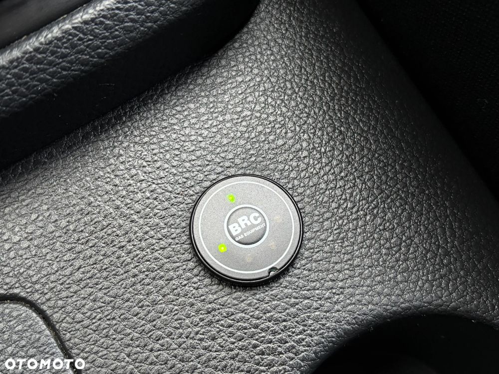 Kia Rio - 21