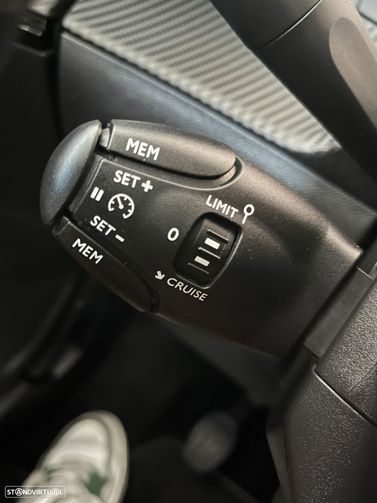 Peugeot 2008 1.5 BlueHDi Active Pack - 18