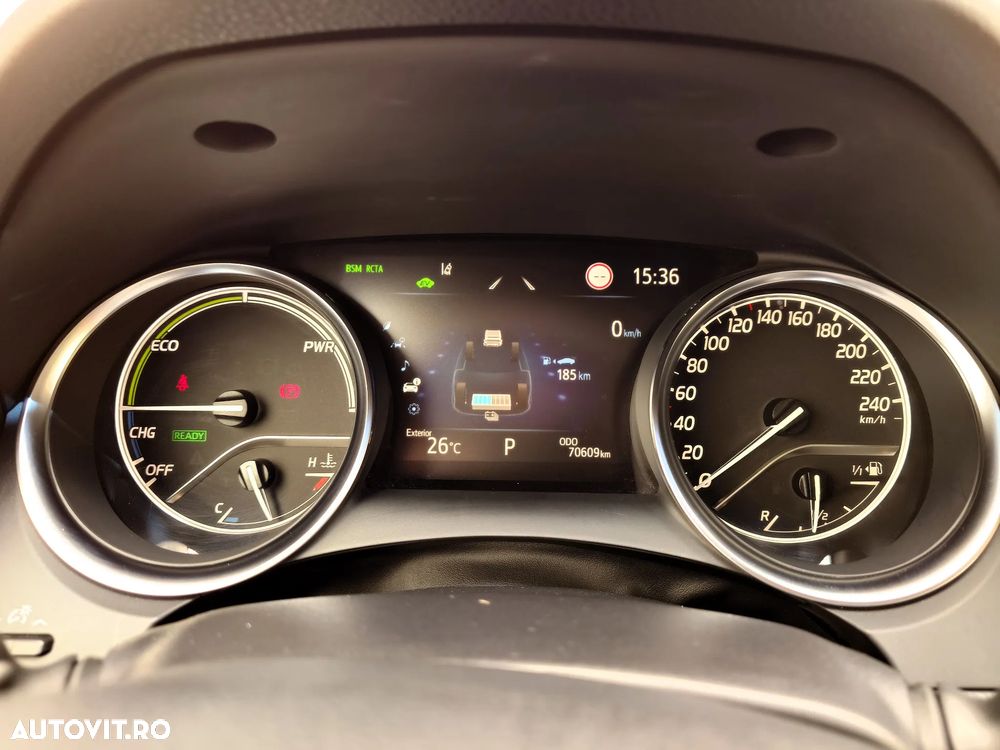 Toyota Camry 2.5 Exclusive - 6