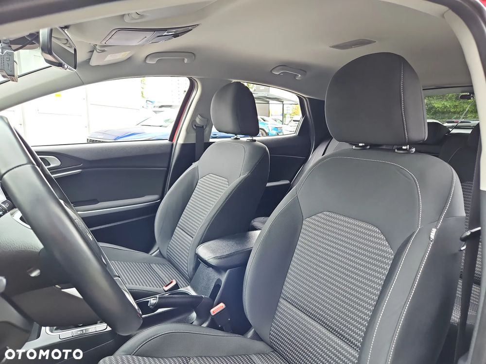 Kia XCeed 1.5 T-GDI M - 12