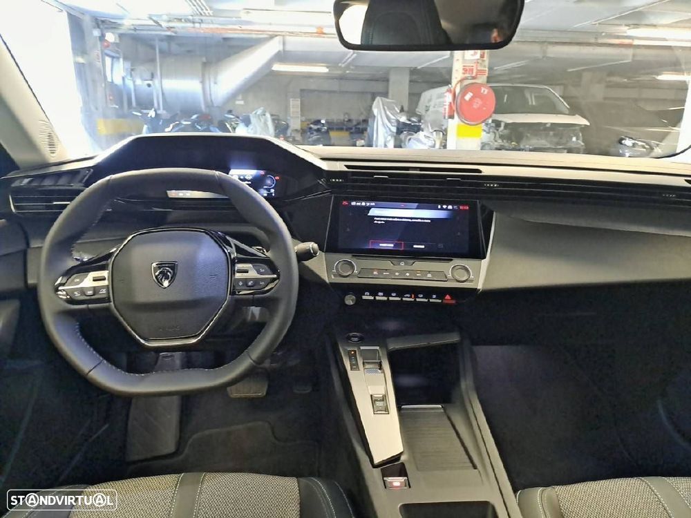 Peugeot 408 1.2 Hybrid Allure e-DCS6 - 8