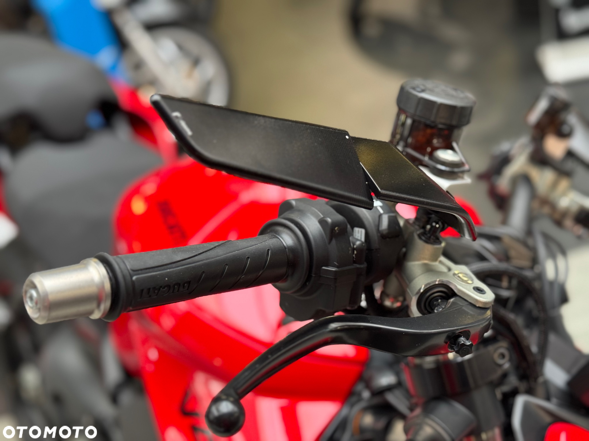 Ducati Streetfighter V4 - 12