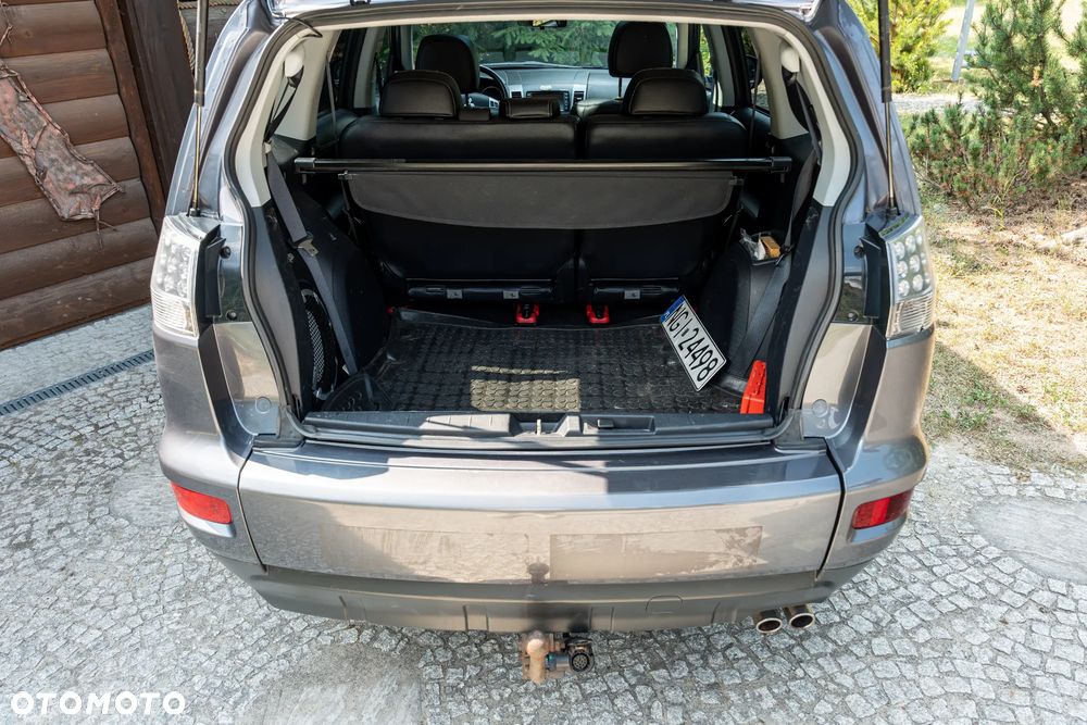 Mitsubishi Outlander 2.2 DID Intense EU5 - 20