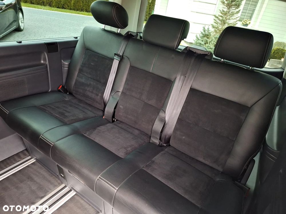 Volkswagen Multivan - 23
