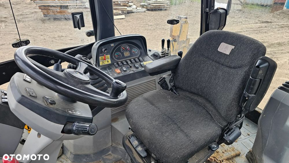 Caterpillar 428E - 5