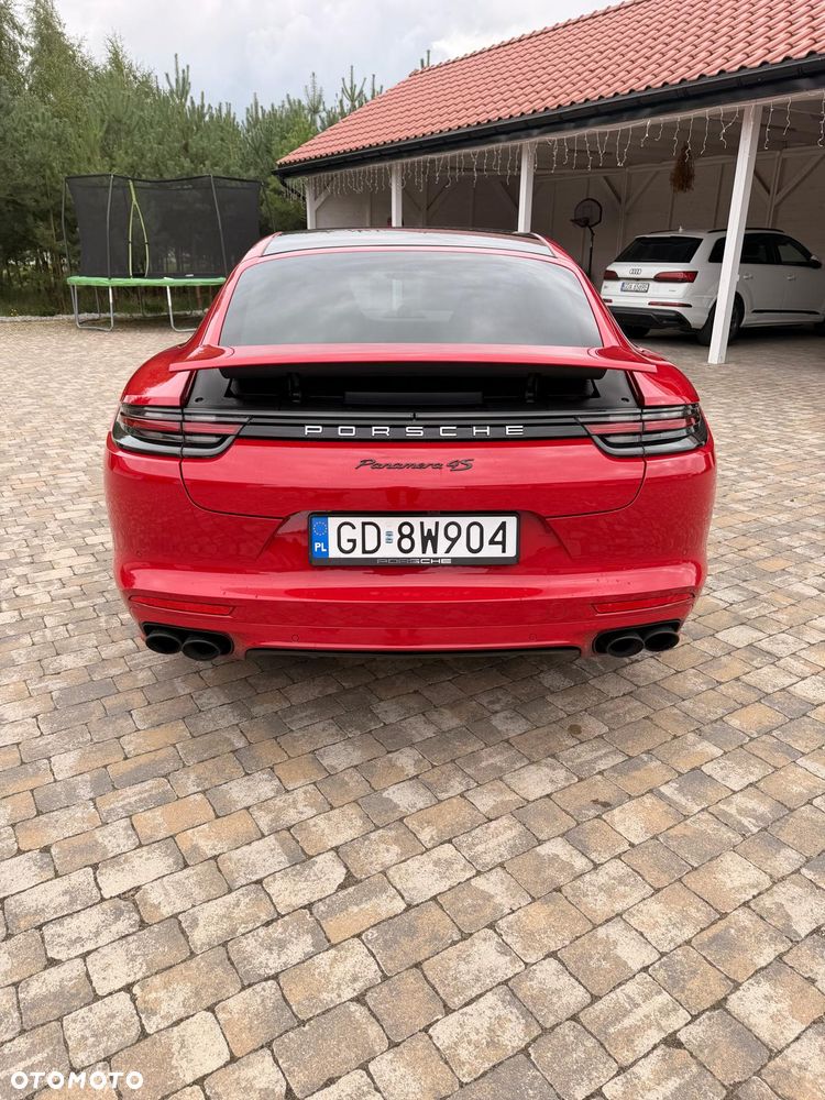 Porsche Panamera 4S - 7