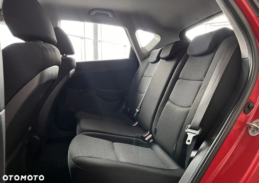 Hyundai i30 1.4 Comfort EU5 - 19