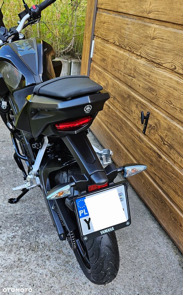 Yamaha MT - 30