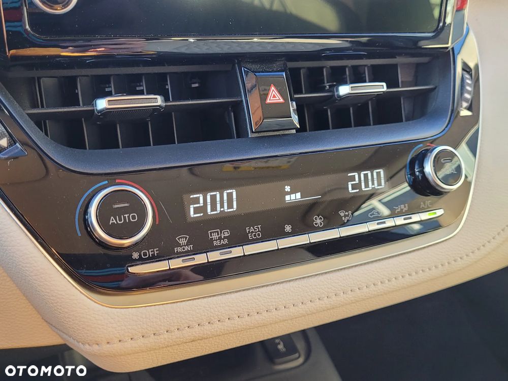 Toyota Corolla 1.5 Comfort - 26