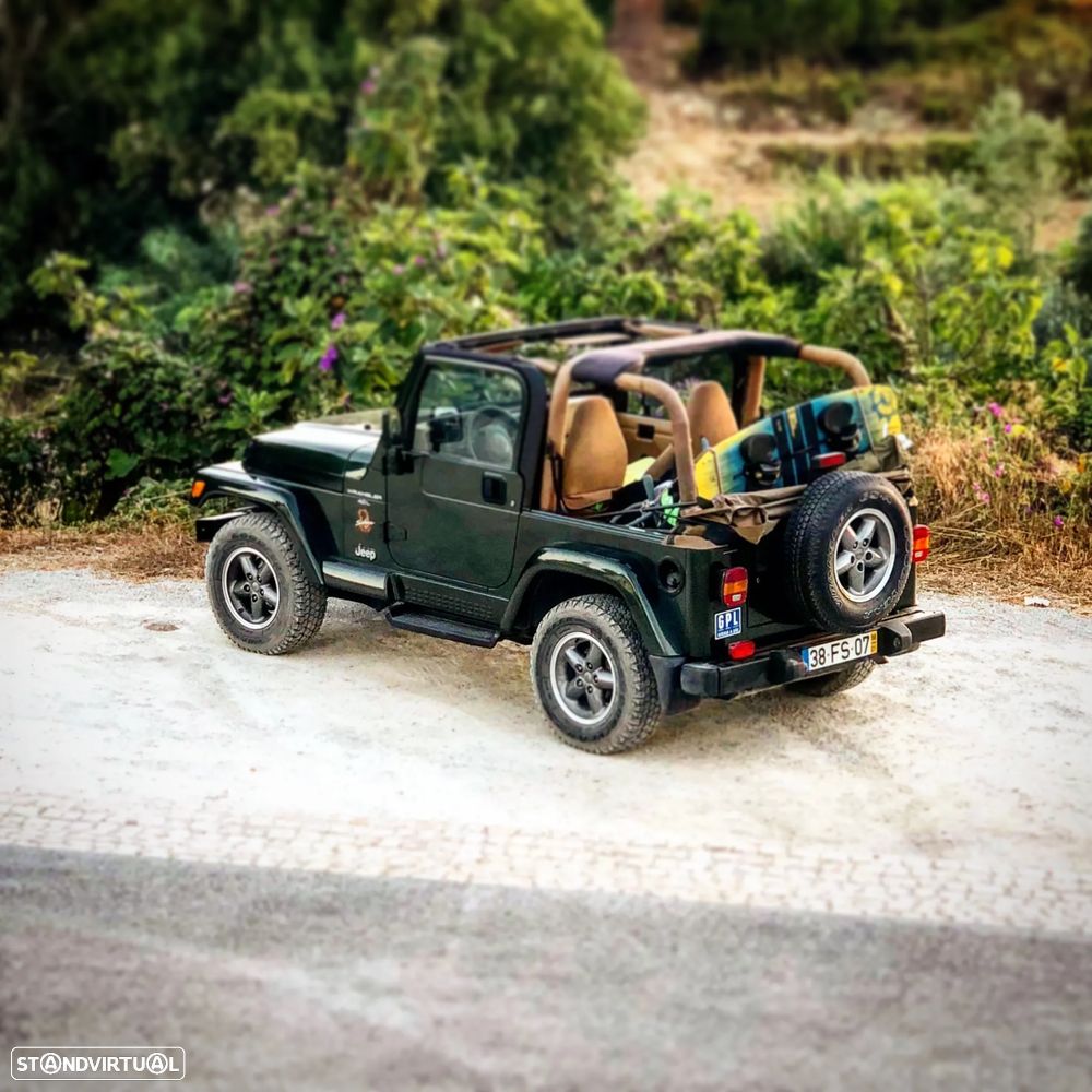 Jeep Wrangler 4.0 Auto Sahara - 1