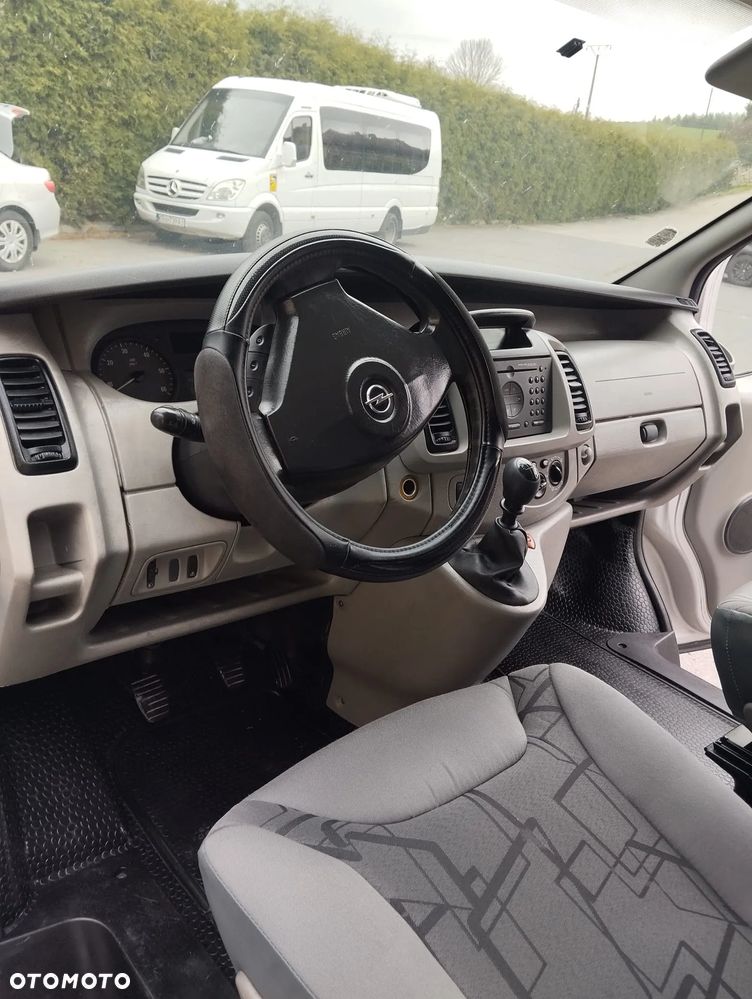 Opel Vivaro - 13