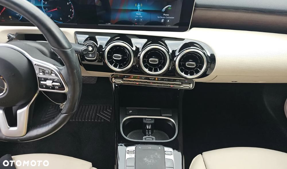 Mercedes-Benz CLA 250 4Matic 7G-DCT Edition 2020 - 14