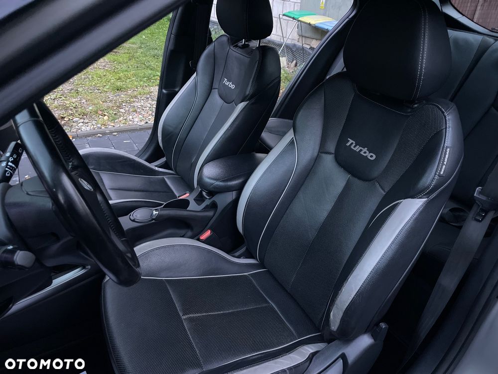 Hyundai Veloster 1.6 Turbo Premium - 15