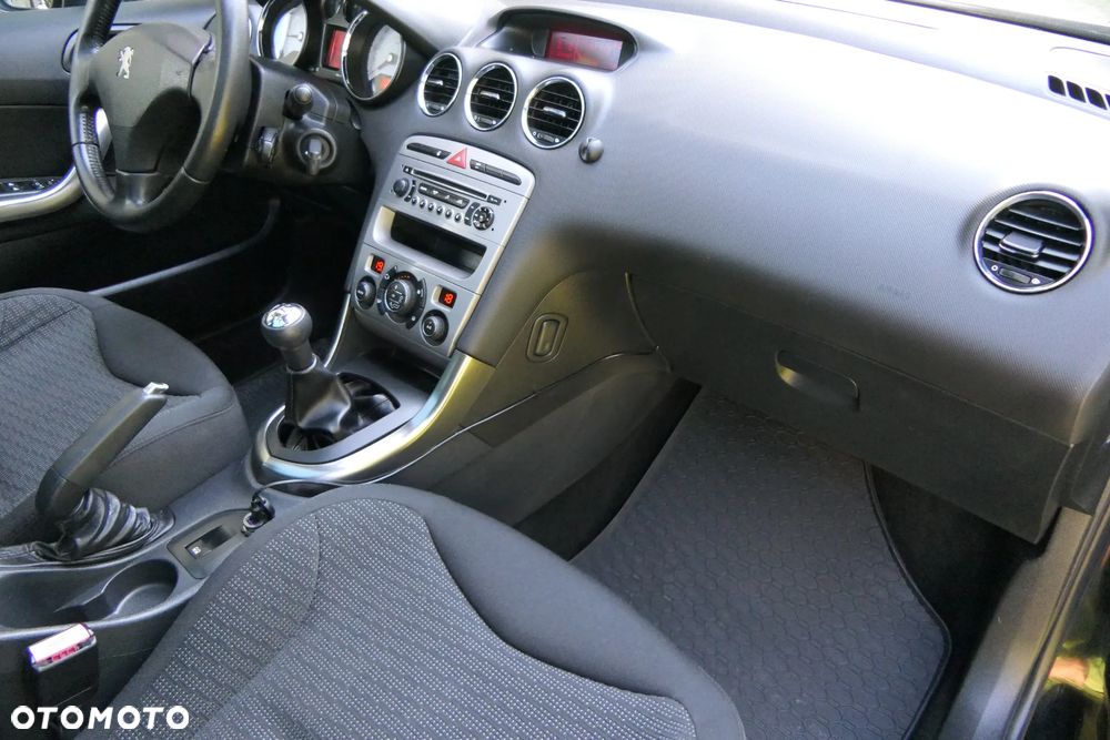 Peugeot 308 120 VTi Family - 23