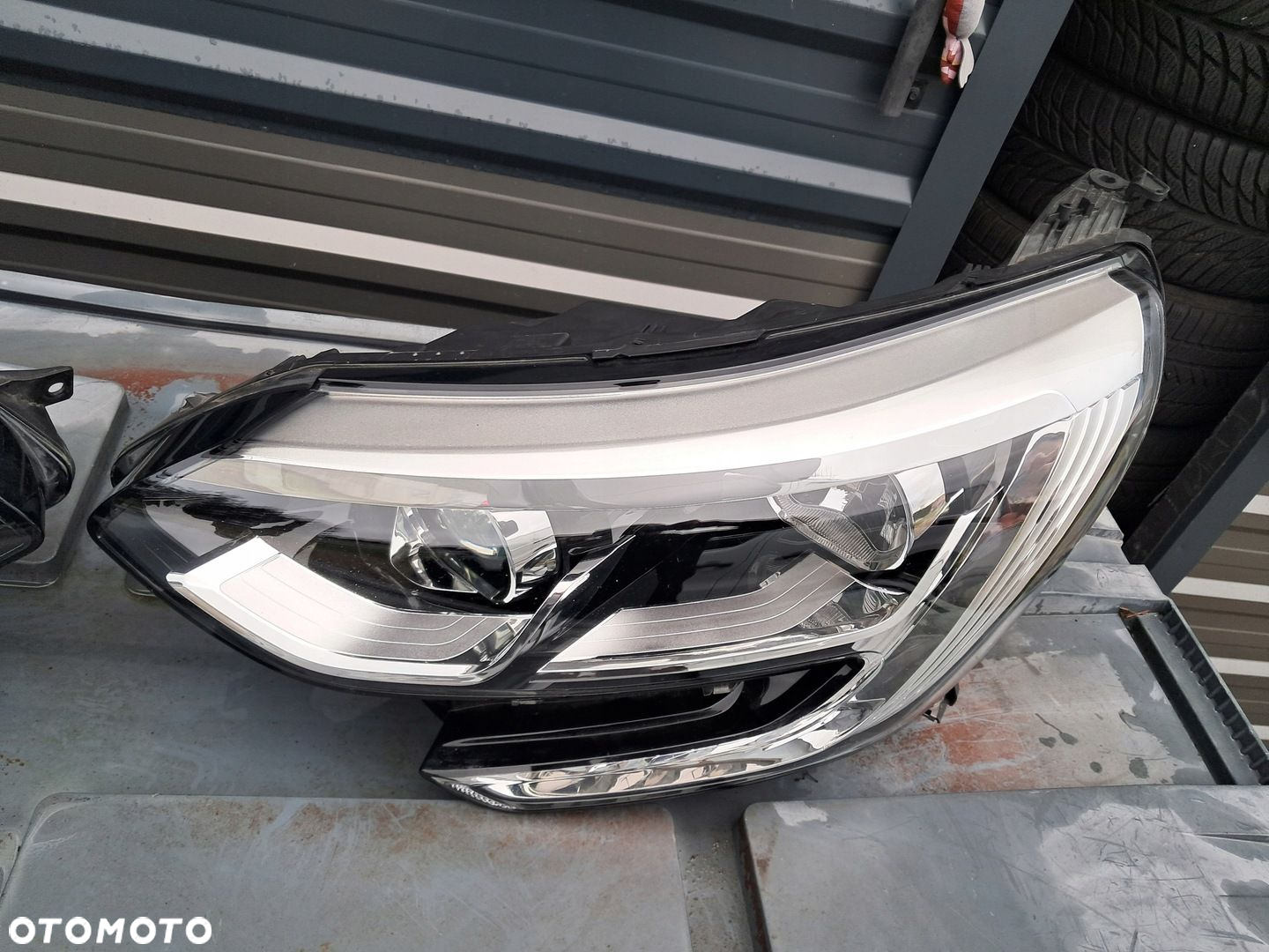 Renault Megane IV zderzak lampa lewa prawa grill atrapa kierunkowskaz - 2