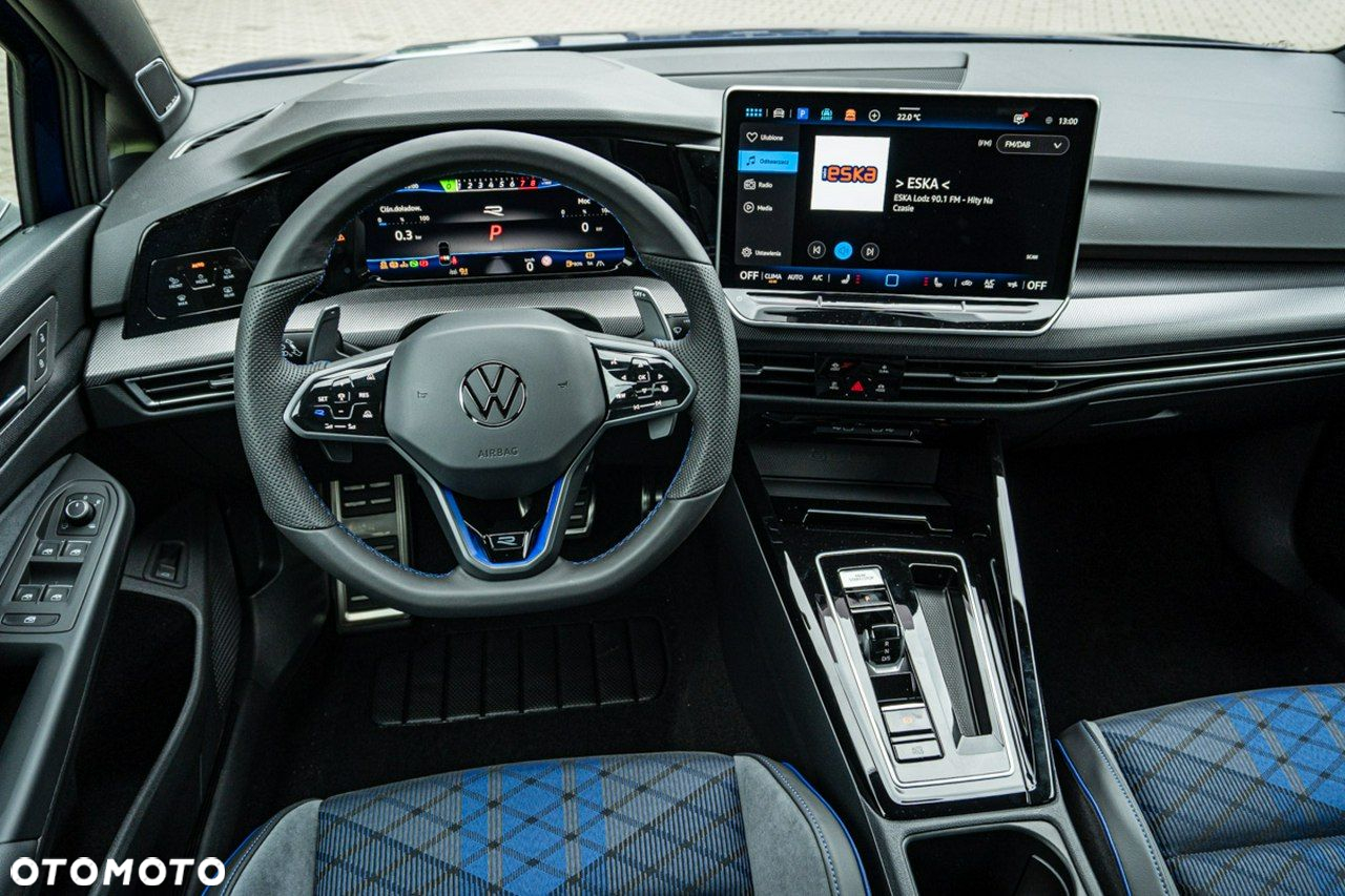 Volkswagen Golf - 33